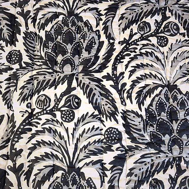 Serena and Lily Artichoke Quilt Full/Queen 92X90 Navy Reversible