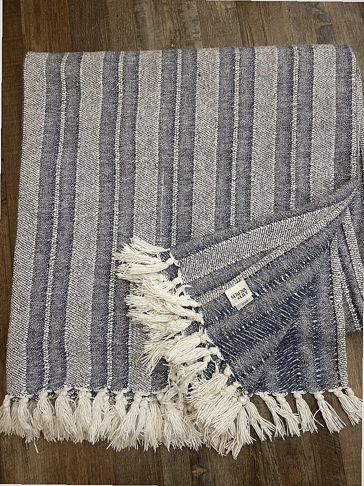 Serena & Lily Linen Cotton Blue Tassel Quilt (F/Q)